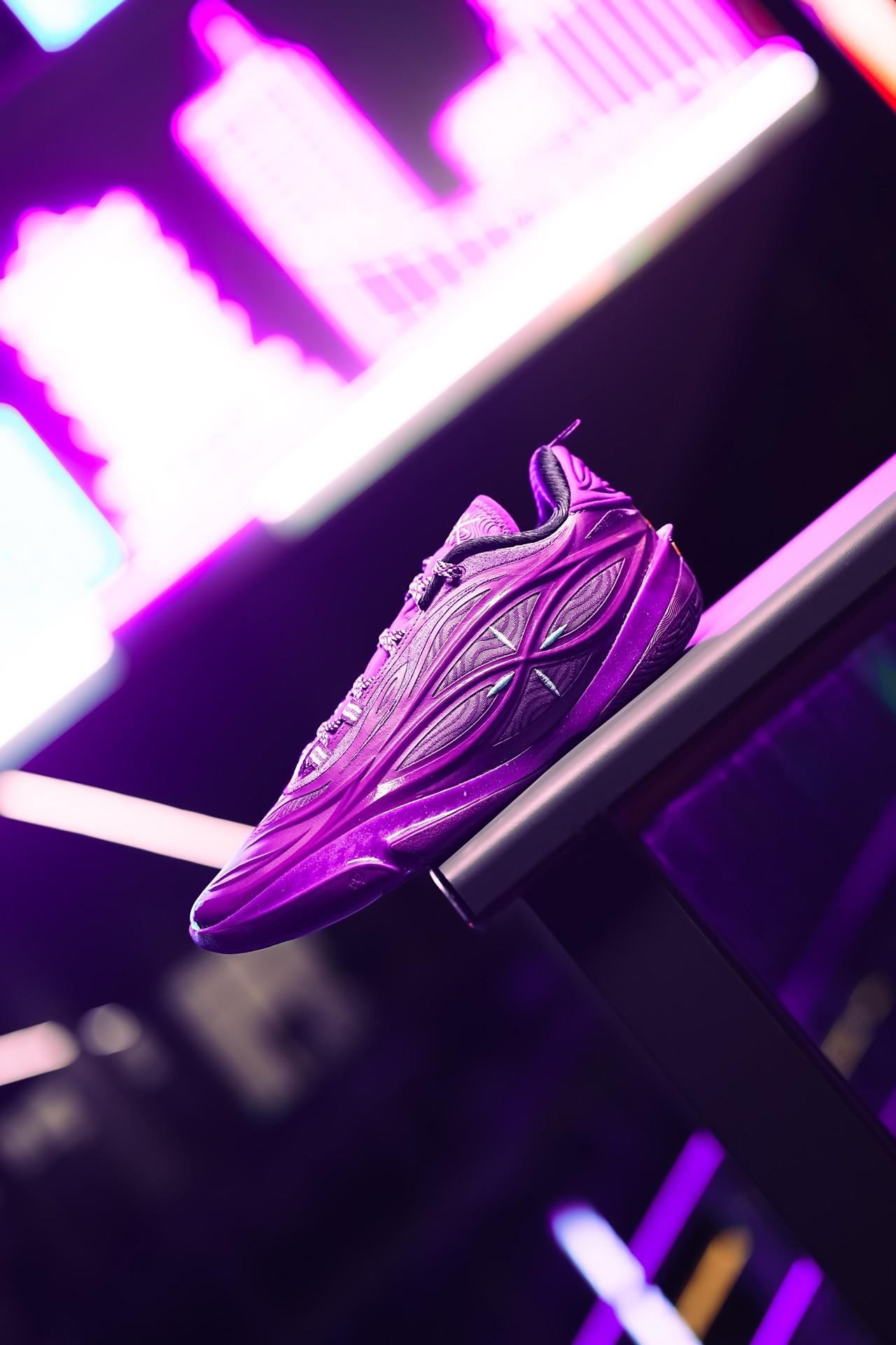 紫色不仅仅很有韵味,真的也很能打 | 韦德808 5 ULTRA V2